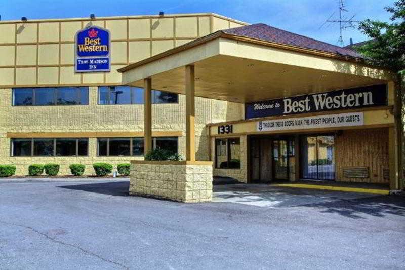 Days Inn & Suites By Wyndham Madison Heights Mi Exterior photo